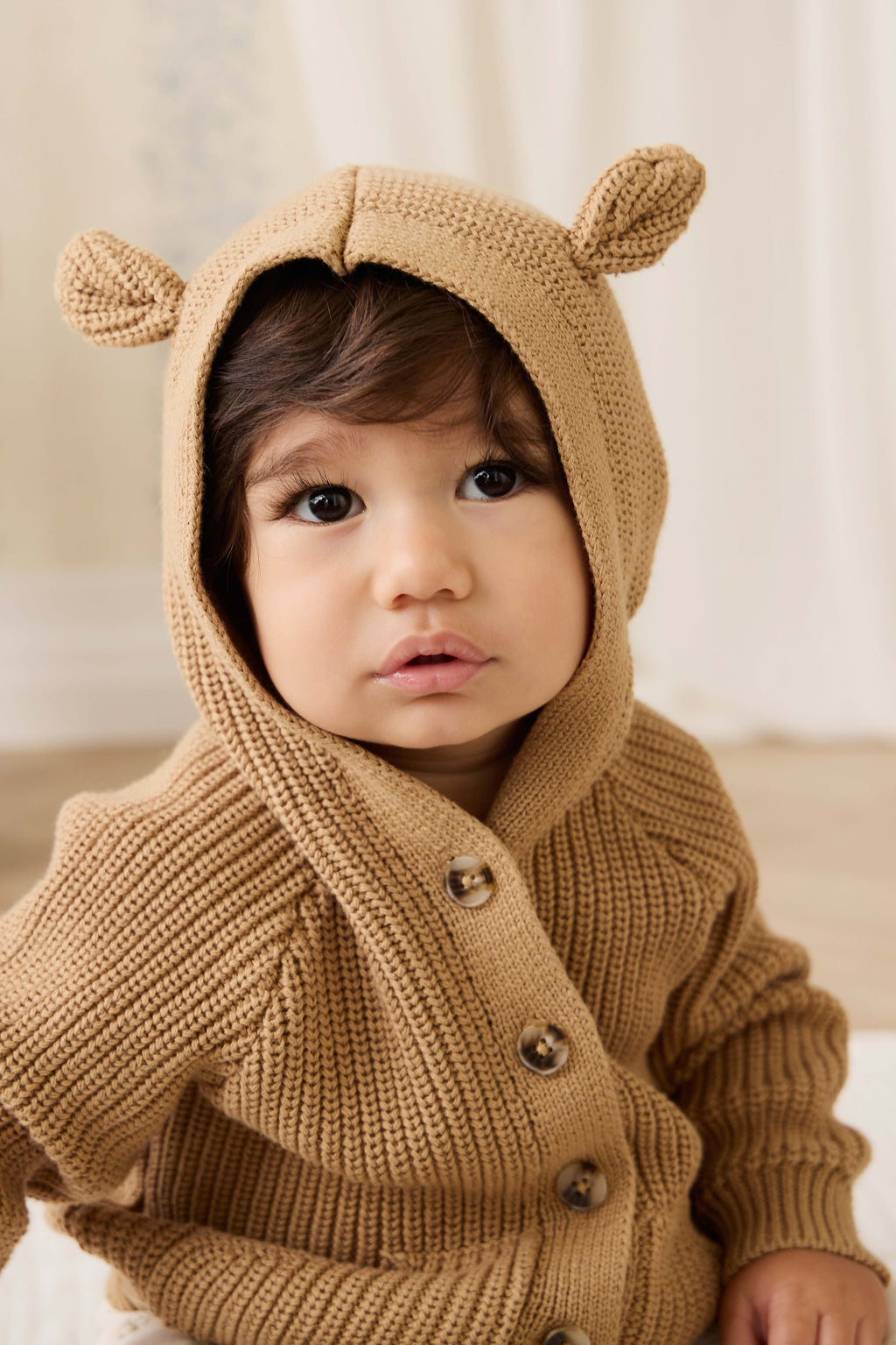 Cardigan en coton douillet marron fauve avec capuche, oreilles et poches avant