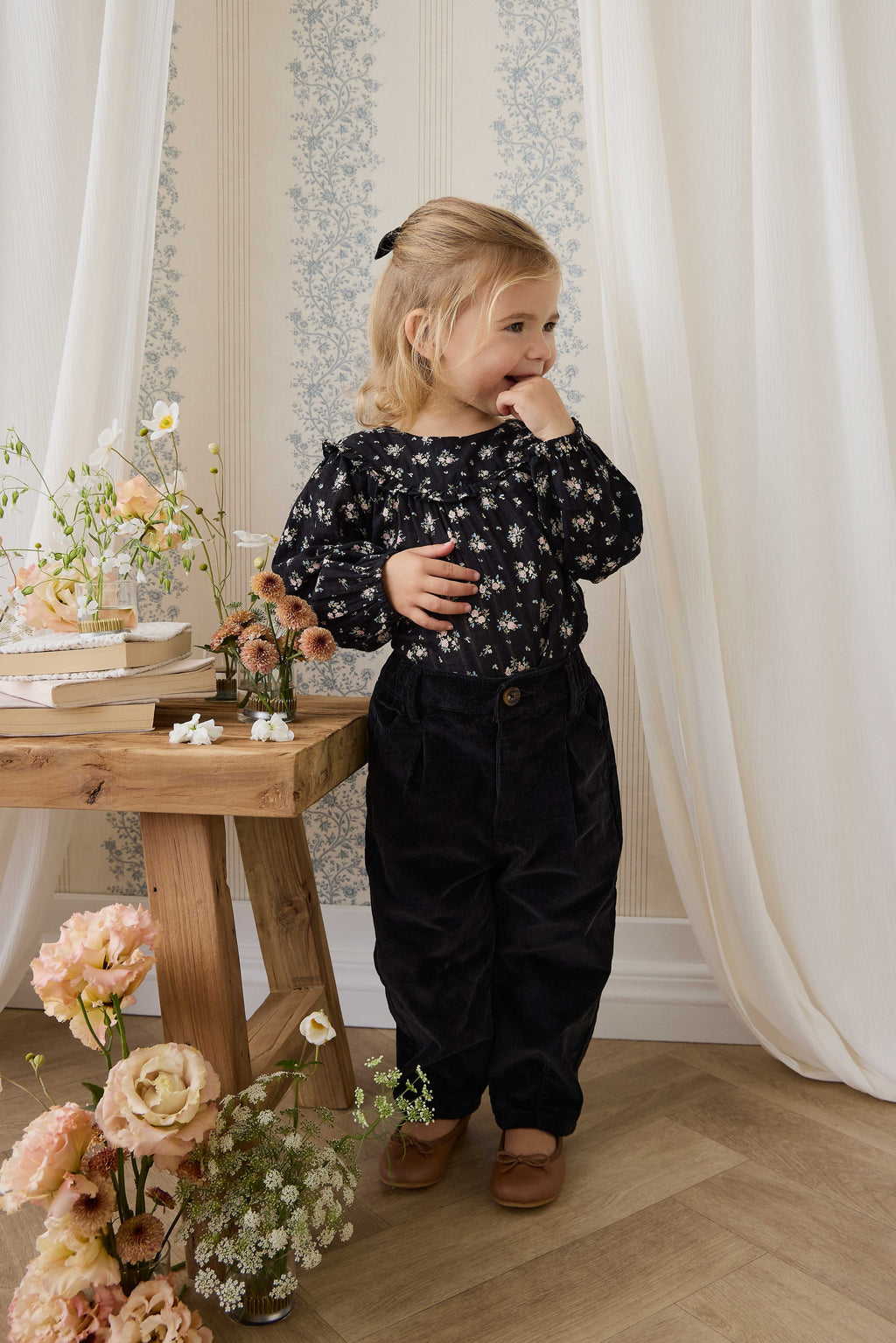 Pantalon Classique en Coton Sésame Noir avec Taille Élastiquée et Jambes Droites