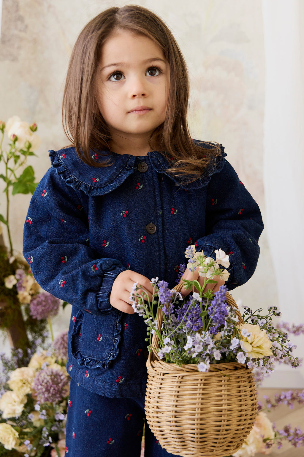Veste en jean vintage à imprimé cerises avec col à volants et poches plaquées