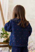 Veste en jean vintage à imprimé cerises avec col à volants et poches plaquées