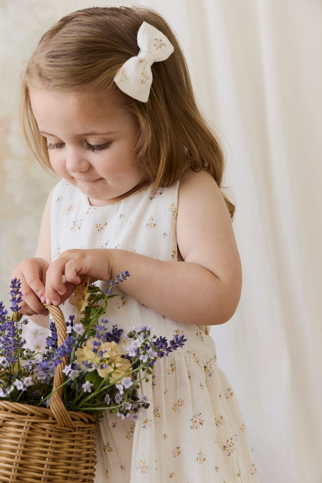 Nœud pour cheveux en coton biologique à fleurs crème romantique