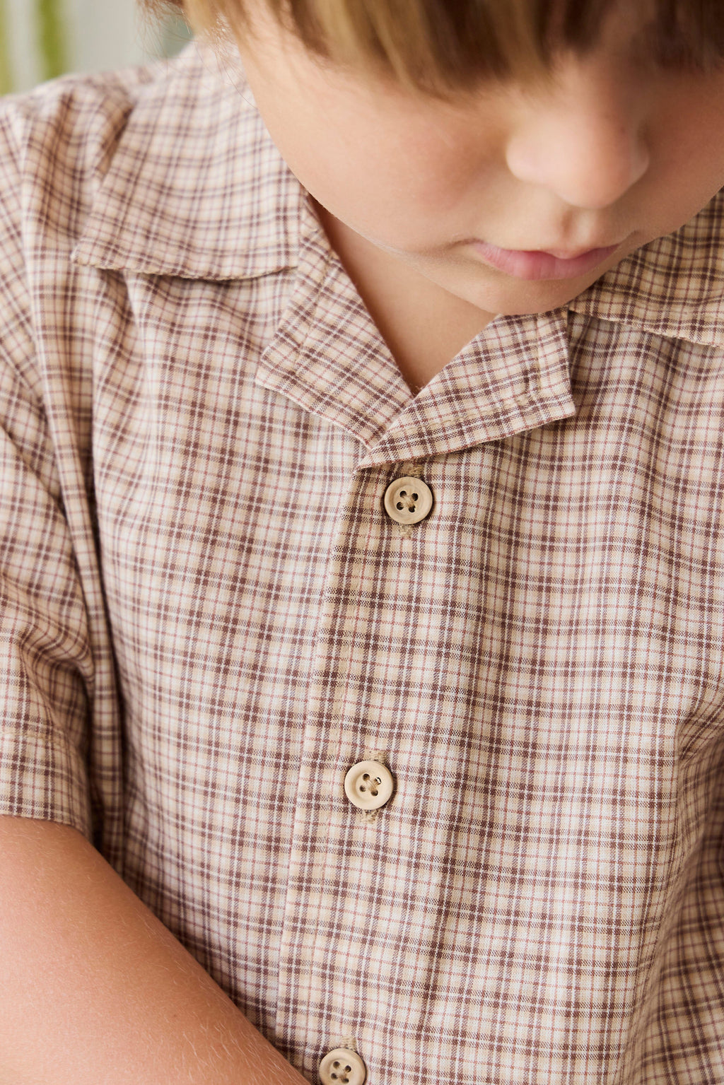 Chemise classique en coton biologique Cocoa Check à manches courtes et boutons en bois