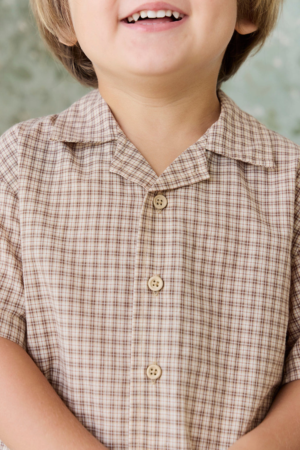 Chemise classique en coton biologique Cocoa Check à manches courtes et boutons en bois