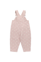 Salopette en coton rose à motif floral romantique avec bretelles réglables et poche sur la poitrine